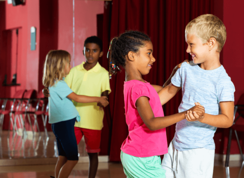 Créez vos Cours de danse pour enfants en ligne - LaZwalla